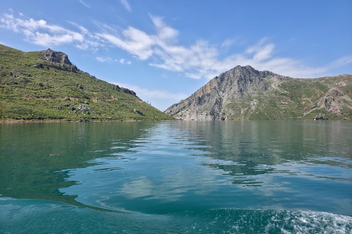 Side Green Canyon Boat Tour with Lunch and Hotel Transfer