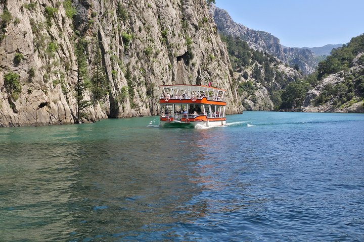Side Green Canyon Boat Tour with Lunch and Hotel Transfer