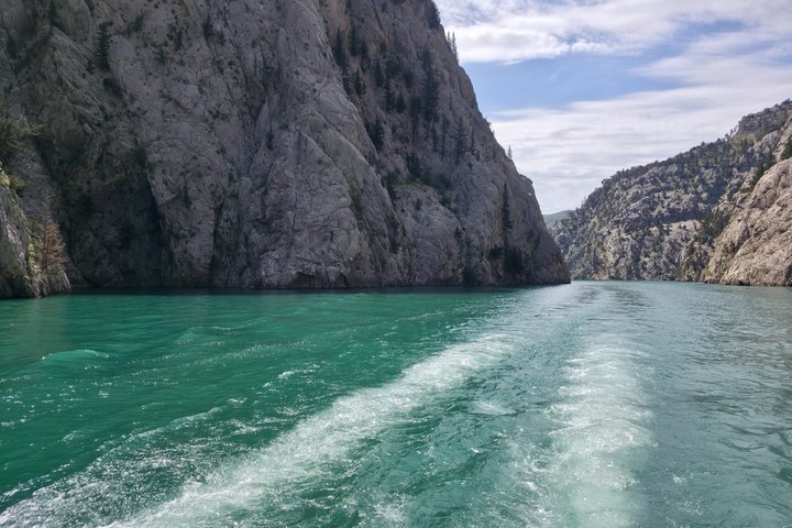 Side Green Canyon Boat Tour with Lunch and Hotel Transfer