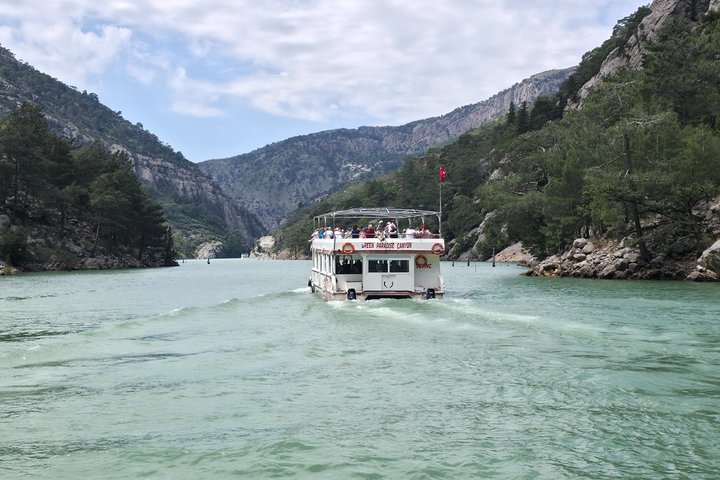 Side Green Canyon Boat Tour with Lunch and Hotel Transfer