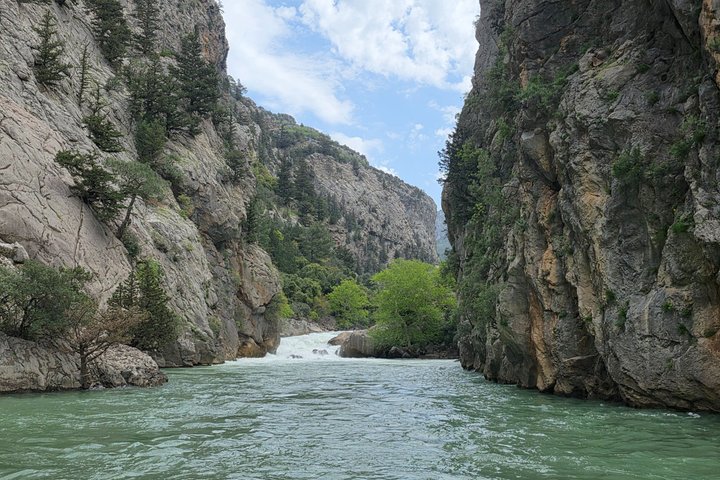 Side Green Canyon Boat Tour with Lunch and Hotel Transfer