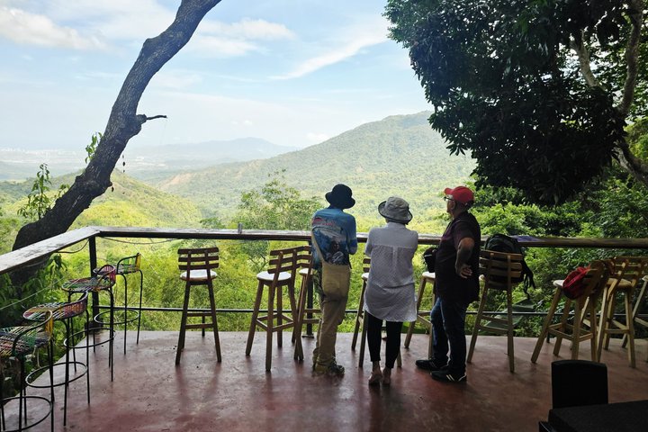 MINCA: Eco-Walk, Coffee Farm, Waterfall & Chocolate Experience!