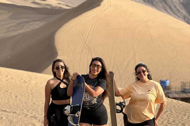 Sandboard activity in Iquique with transfer