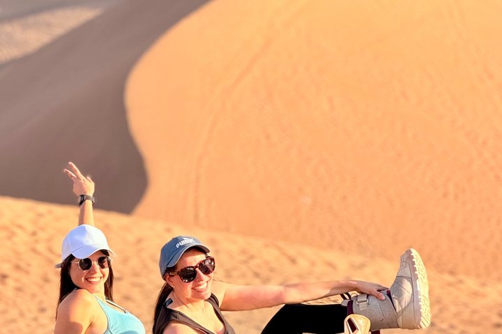 Sandboard activity in Iquique with transfer