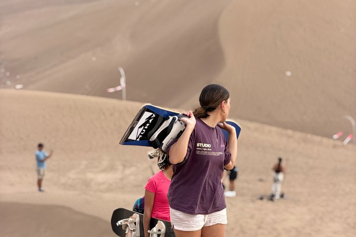 Sandboard activity in Iquique with transfer