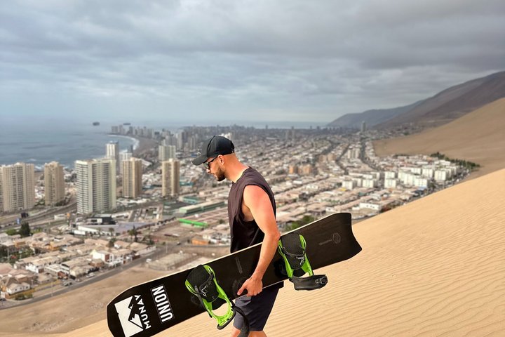 Sandboard activity in Iquique with transfer