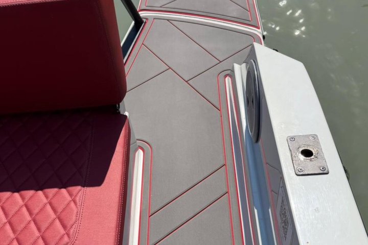 Lake Como Boat tour share with PROSECCO