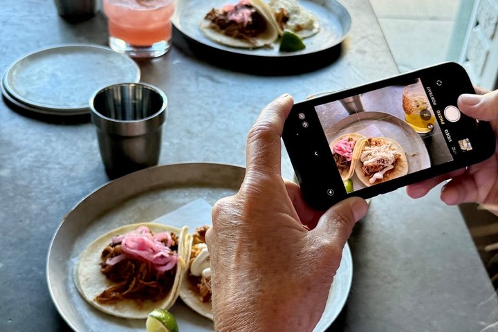 Kelowna: #1 Rated Walking Food Tour with 7 Tastings and 4 Drinks