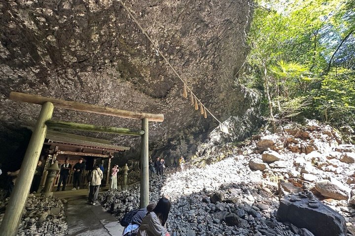 Day Tour to Miyazaki Takachiho Gorge & Shrine depart from Fukuoka