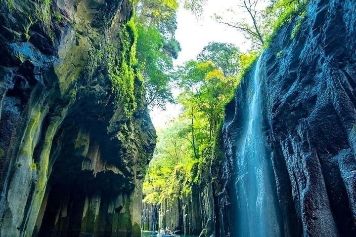 Day Tour to Miyazaki Takachiho Gorge & Shrine depart from Fukuoka