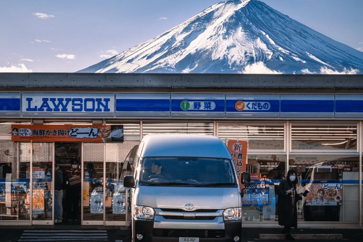 Mount Fuji and Hakone Private Tour from Tokyo With Driver Guide