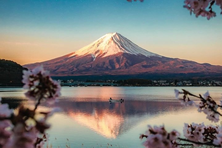 Mount Fuji and Hakone Private Tour from Tokyo With Driver Guide