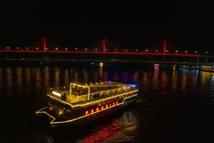 Paradise Dinner Cruise