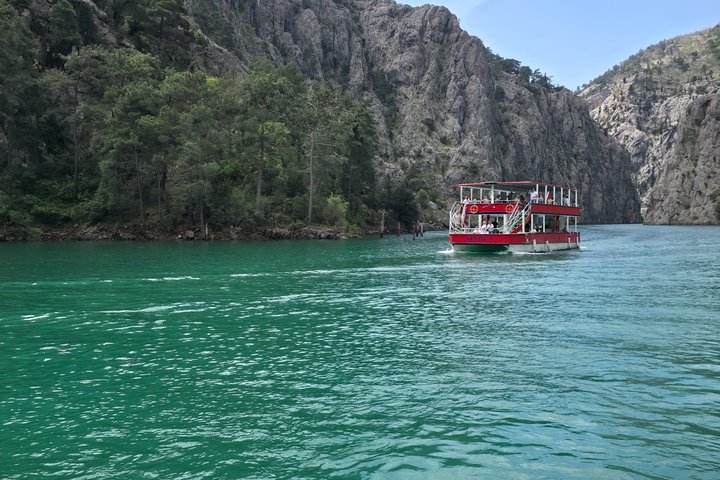 Side Green Canyon Boat Tour with Lunch and Hotel Transfer