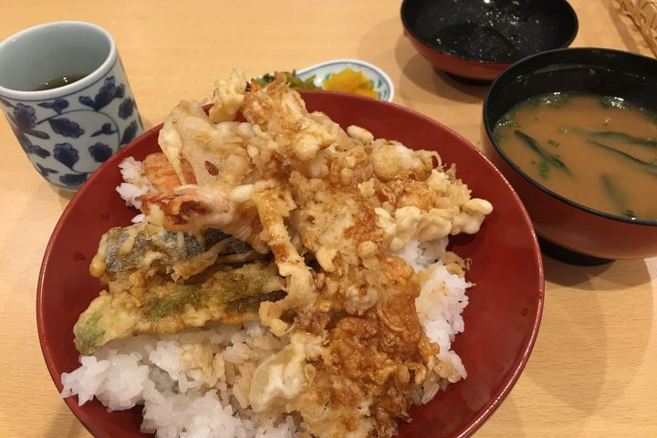 Beppu Nature and Hot Spring Nordic Walking Tour with Local Lunch