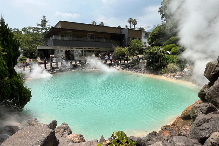 Beppu Nature and Hot Spring Nordic Walking Tour with Local Lunch