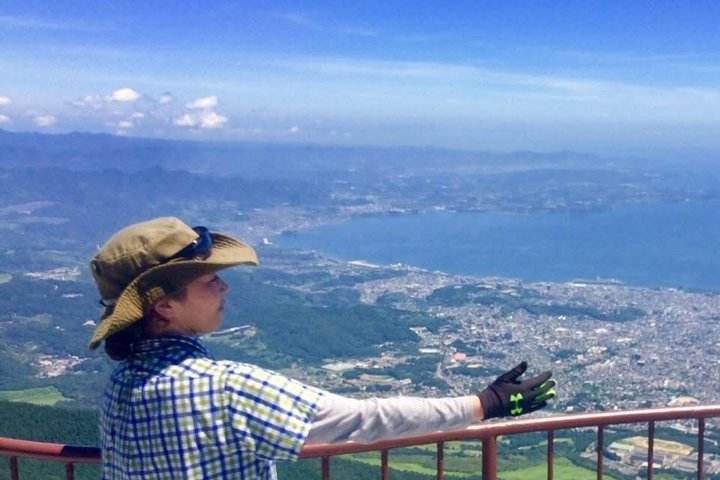 Beppu Nature and Hot Spring Nordic Walking Tour with Local Lunch