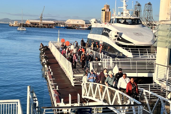 Robben Island Half-Day Tour with Ticket, Hotel Pickup & Drop-Off