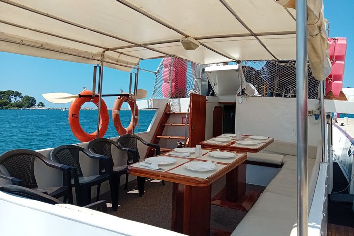 Sunset Cruise with Dolphin Spotting from Umag with Welcome Drink