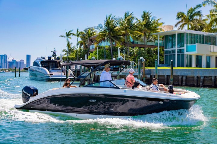 Private Miami Boat Charter: Sightseeing, Sunset & Sandbar