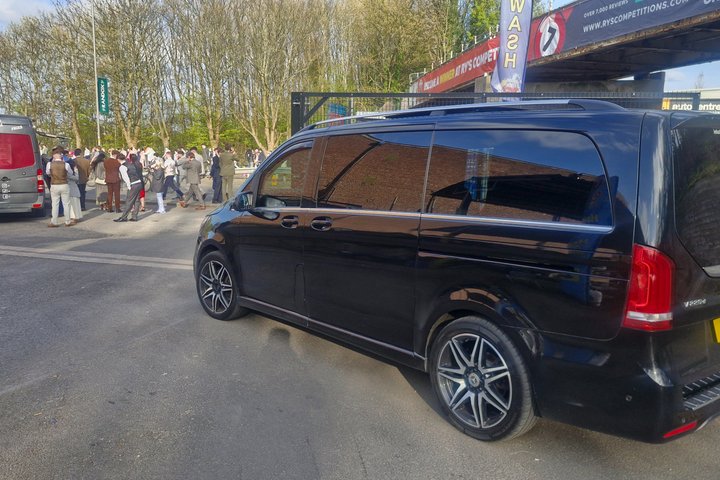 Nottinghamshire to London Heathrow Airport LHR AirportTransfers