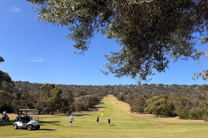 Melbourne Private Taxi Airport Transfers and Day Trips