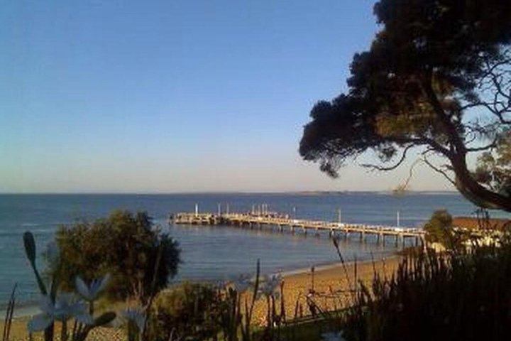 Melbourne Private Taxi Airport Transfers and Day Trips
