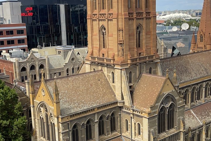 Melbourne Private Taxi Airport Transfers and Day Trips
