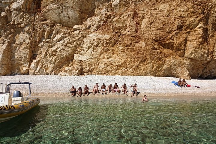 2 hour Boat tour to the wild bay's of Stara Baška