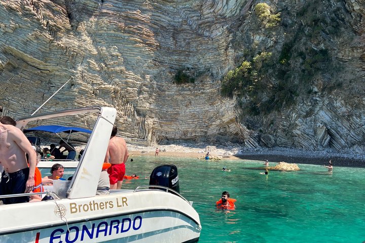 Saranda:Boat Tour to Kakome,Hidden Cave & Beaches,with snorkell.