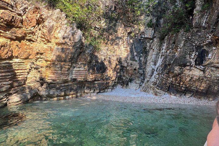 Saranda:Boat Tour to Kakome,Hidden Cave & Beaches,with snorkell.