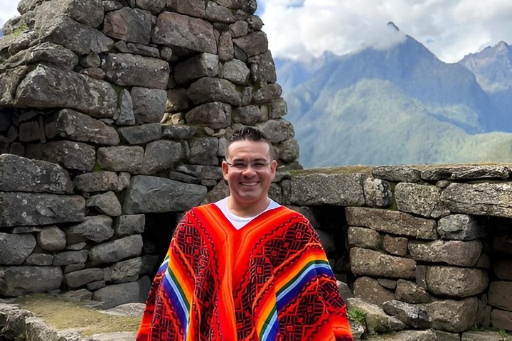 Machu Picchu Circuit 2 Entry Ticket and Private Official Guide