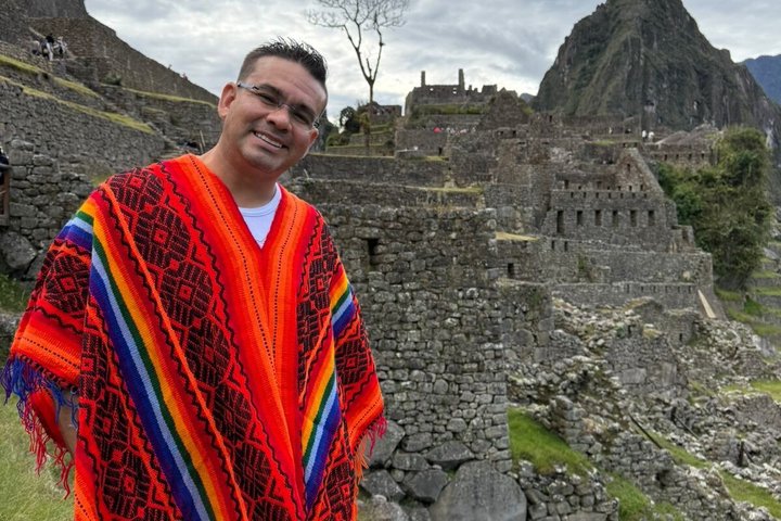 Machu Picchu Circuit 2 Entry Ticket and Private Official Guide