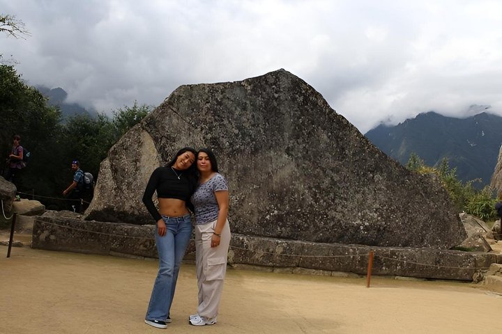 Machu Picchu Circuit 2 Entry Ticket and Private Official Guide