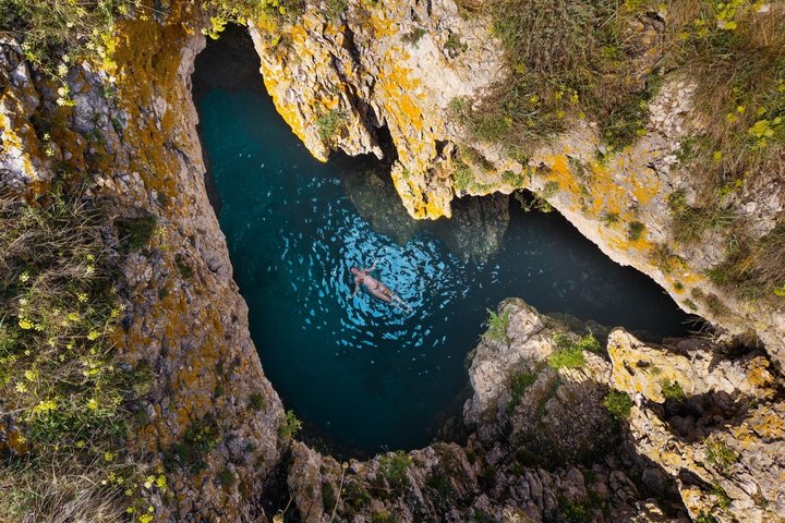 Medulin: All-Inclusive Pirate Boat Tour to Kamenjak Cave & Levan