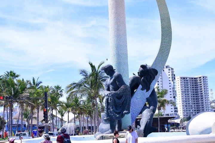 Mazatlán Shared City Tour by Red Truck History and Flavors