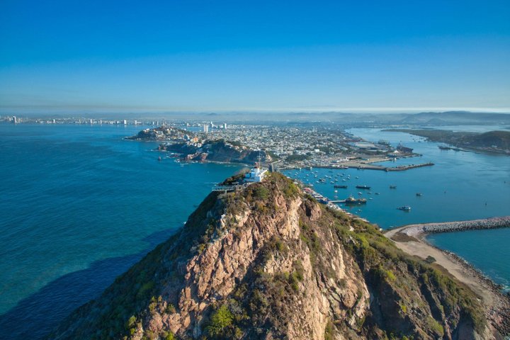 Mazatlán Shared City Tour by Red Truck History and Flavors