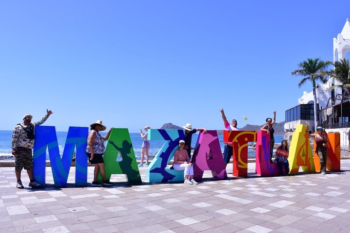 Mazatlán Shared City Tour by Red Truck History and Flavors