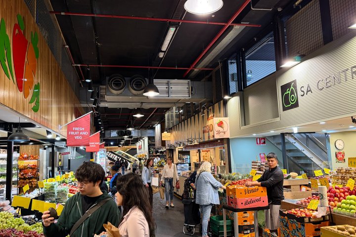 Adelaide Gems in a Day: Hahndorf, Glenelg Beach, City Tour 6.5hrs