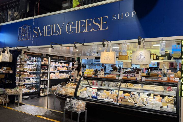 Adelaide Gems in a Day: Hahndorf, Glenelg Beach, City Tour 6.5hrs