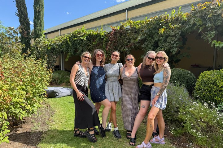Adelaide Gems in a Day: Hahndorf, Glenelg Beach, City Tour 6.5hrs