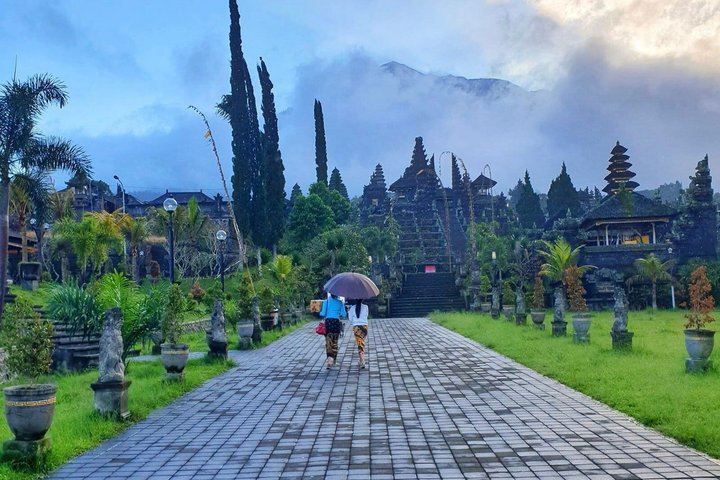 East Bali Tour: Mother Temple, Penglipuran and Tukad Cepung