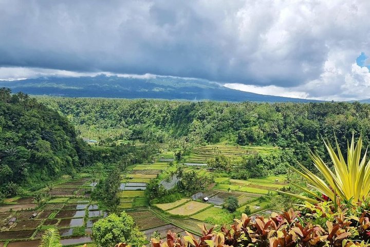 East Bali Tour: Mother Temple, Penglipuran and Tukad Cepung