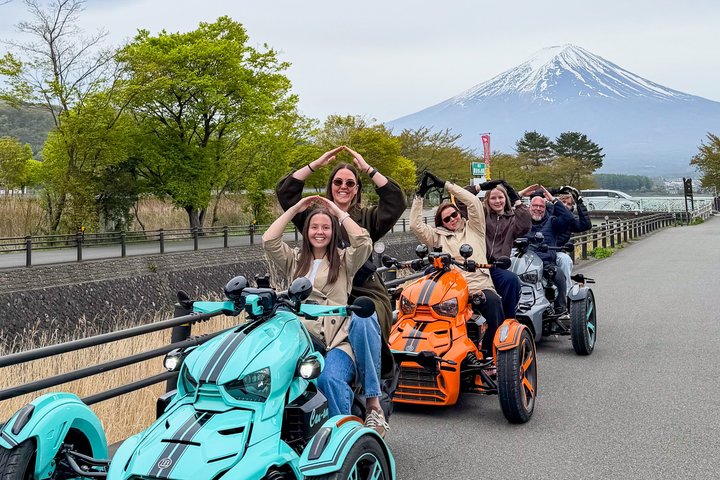 2 Hour Guided Mt Fuji Scenic Trike Tour in Lake Kawaguchiko