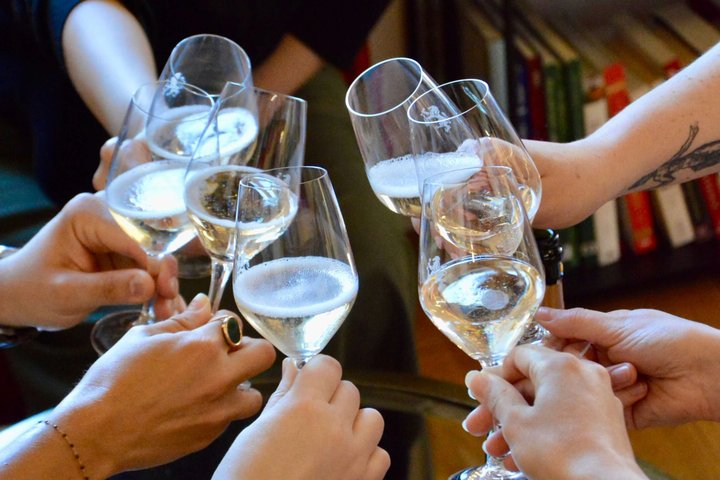 Lyon Wine Tasting: Small-Group Blind Tasting with a Sommelier