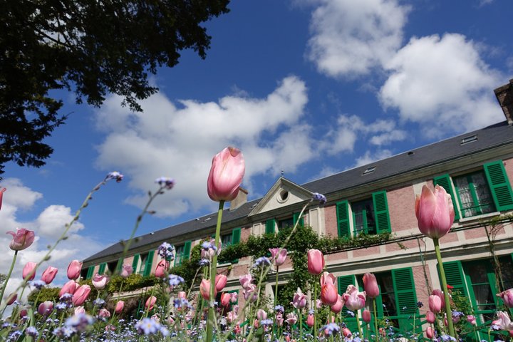 Rouen & Monet's Giverny Private Tour from Honfleur I Guide Option