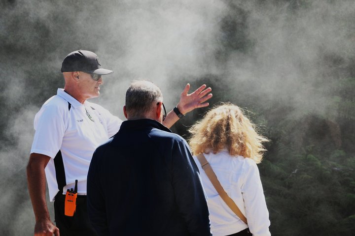 Rotorua based Small Group Morning Tour Waimangu and Wai O Tapu