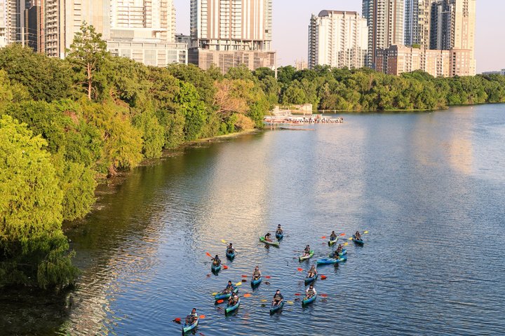 Guided Sunset Bat Kayak Tour in Austin