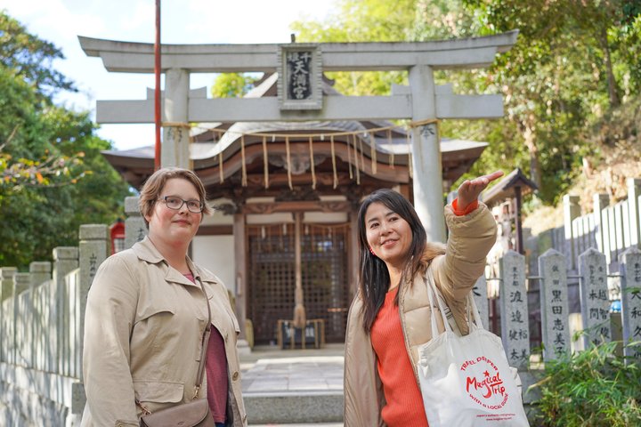Himeji Castle Easy Bike Tour: Samurai History, Garden & Matcha