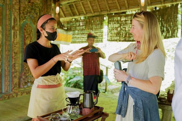 Ubud: Monkey Forest, Rice Terrace, Elephant Cave & Waterfall Tour